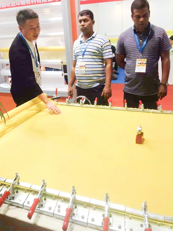 旭瑞丝印网耐磨易清洗，漏墨性好！