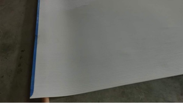 污泥脱水压泥时沾滤布的原因及解决方案，终于找到了{旭瑞网业}