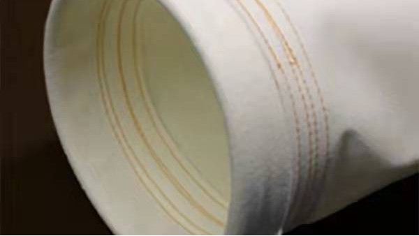 怎样选择合适的厂家生产的除尘器布袋{旭瑞网业}